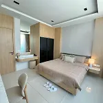 Relax Nai Yang Beach Pool Villas